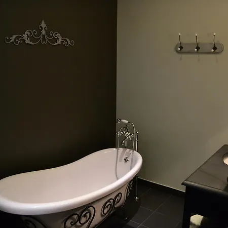 Expo 13 Bed and breakfast 3*