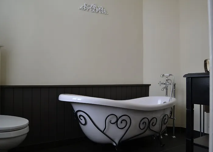 Couette-café Expo 13 3*