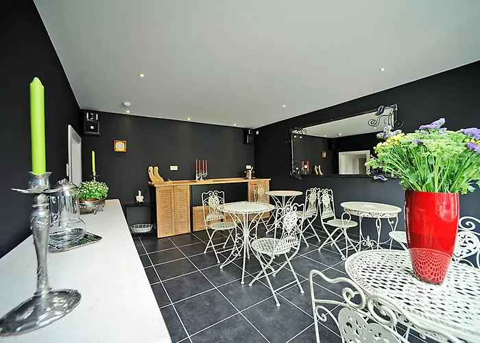 Bed & Breakfast Expo 13