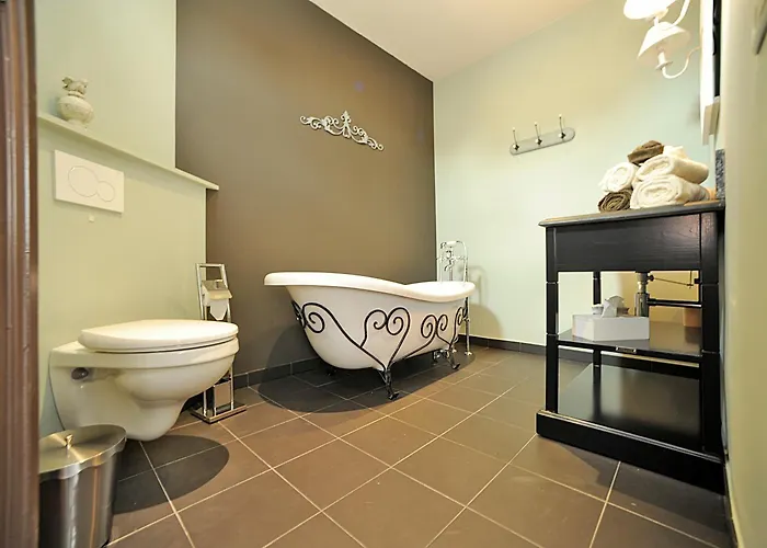 Expo 13 Bed & Breakfast 3*