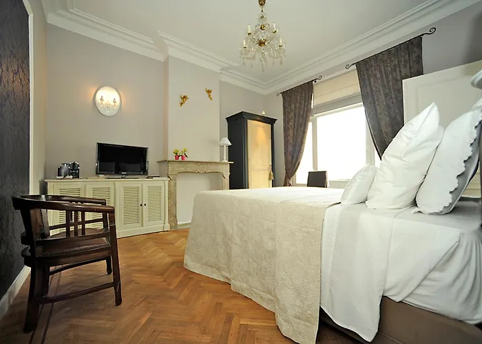 Expo 13 Bed & Breakfast